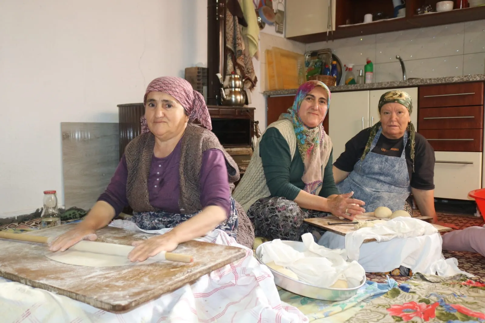 Çivril’de yufkalar açılıyor, imece geleneği yaşıyor - 2