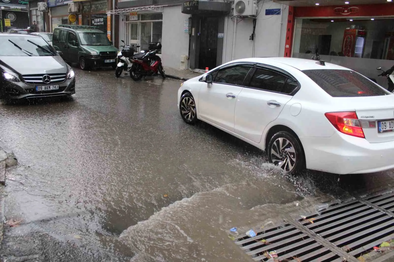 Aydın’da sağanak yağış başladı - 4