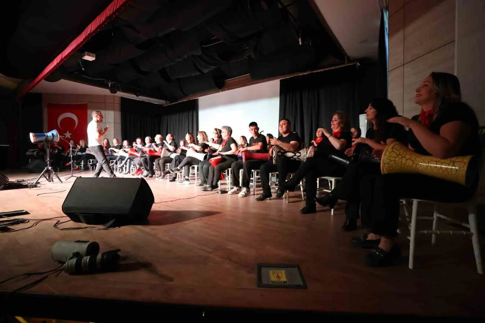 Yunusemre’de cumhuriyet coşkusu müzik ve gösterilerle yaşandı - 2