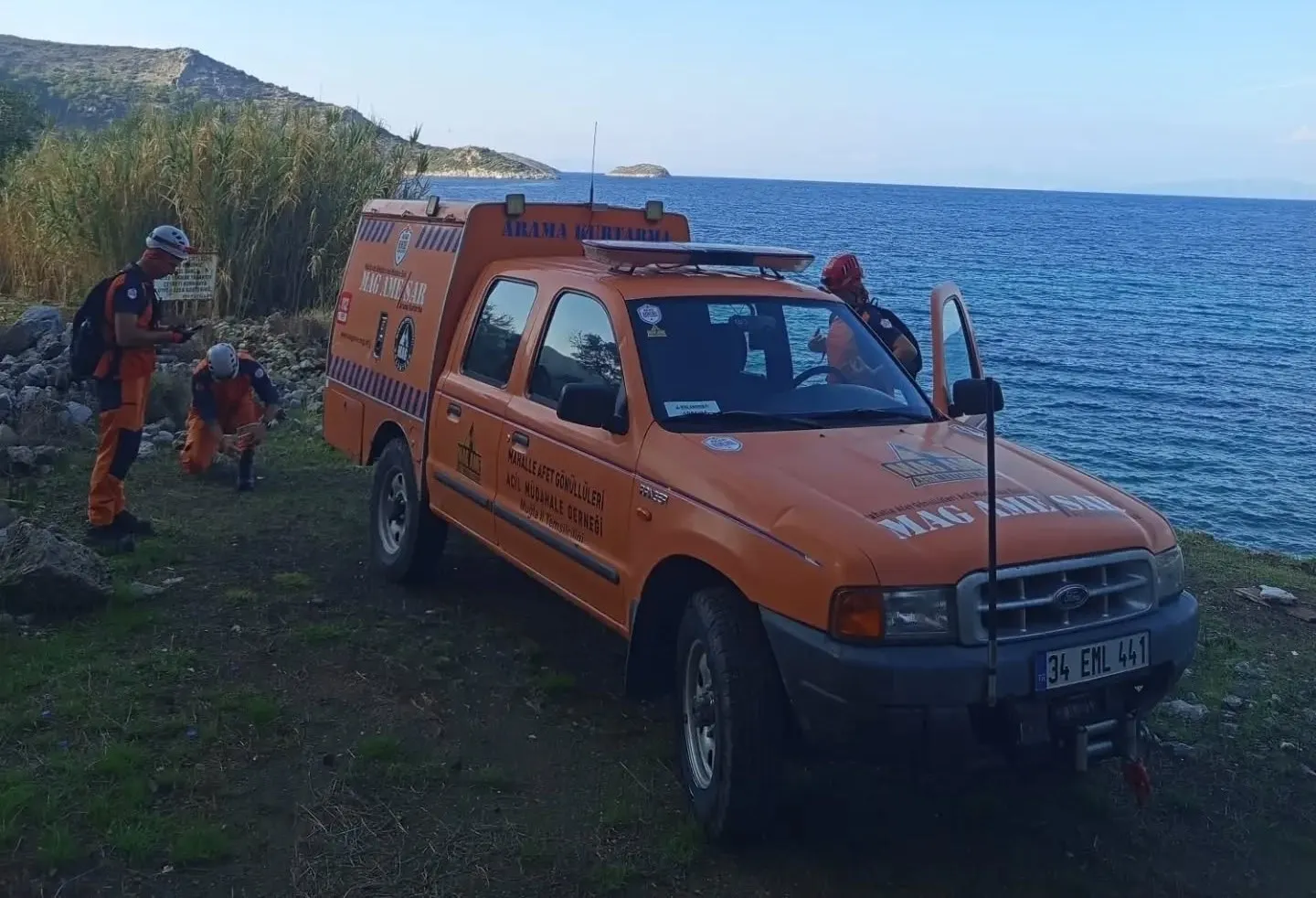 Datça’da koyda mahsur kalan kişi MAG-AME ekiplerinin yardımıyla kurtarıldı - 3