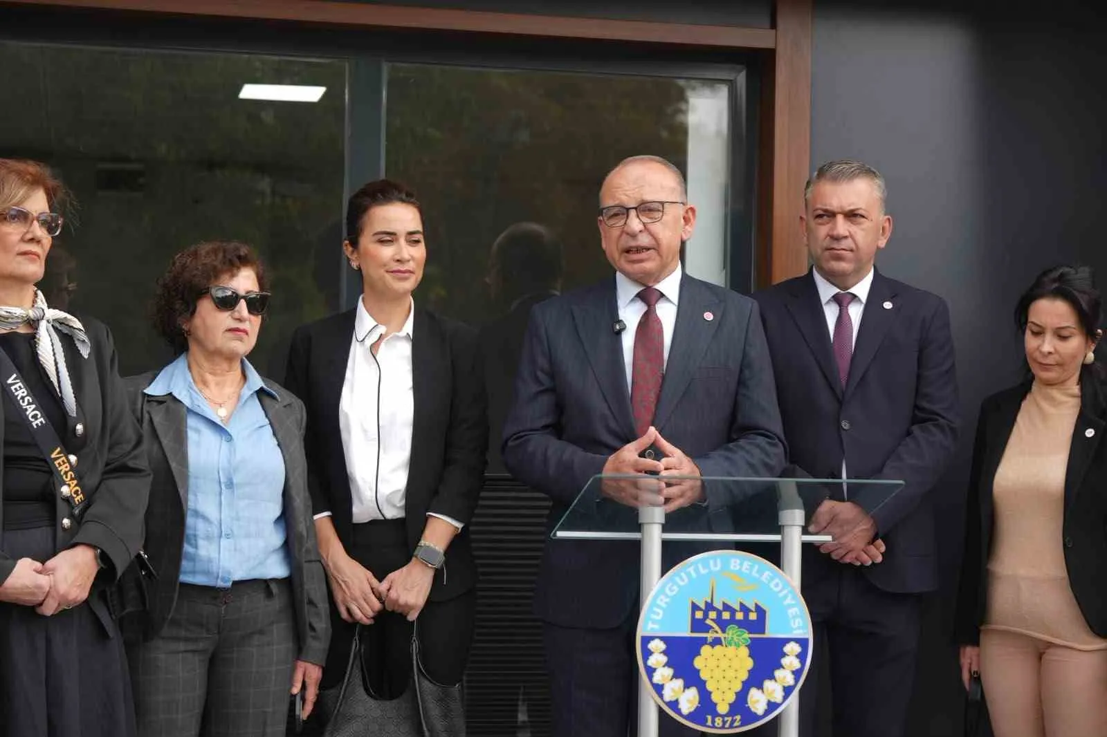Turgutlu’da belediye hizmeti vatandaşın ayağına geldi - 3
