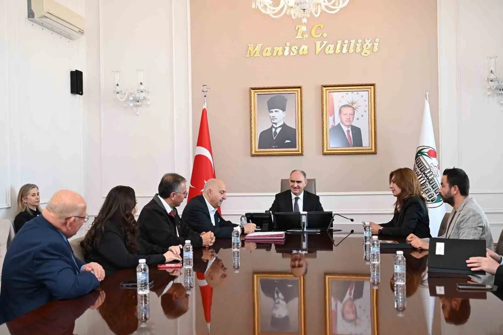 Manisa’da 14 çocuğa daha yuva olacak iki yeni çocuk evi açılıyor