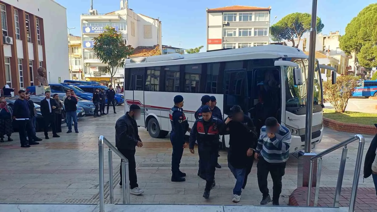 Adliyeye sevk edilen 71 şüpheliden 3’ü tutuklandı - 2