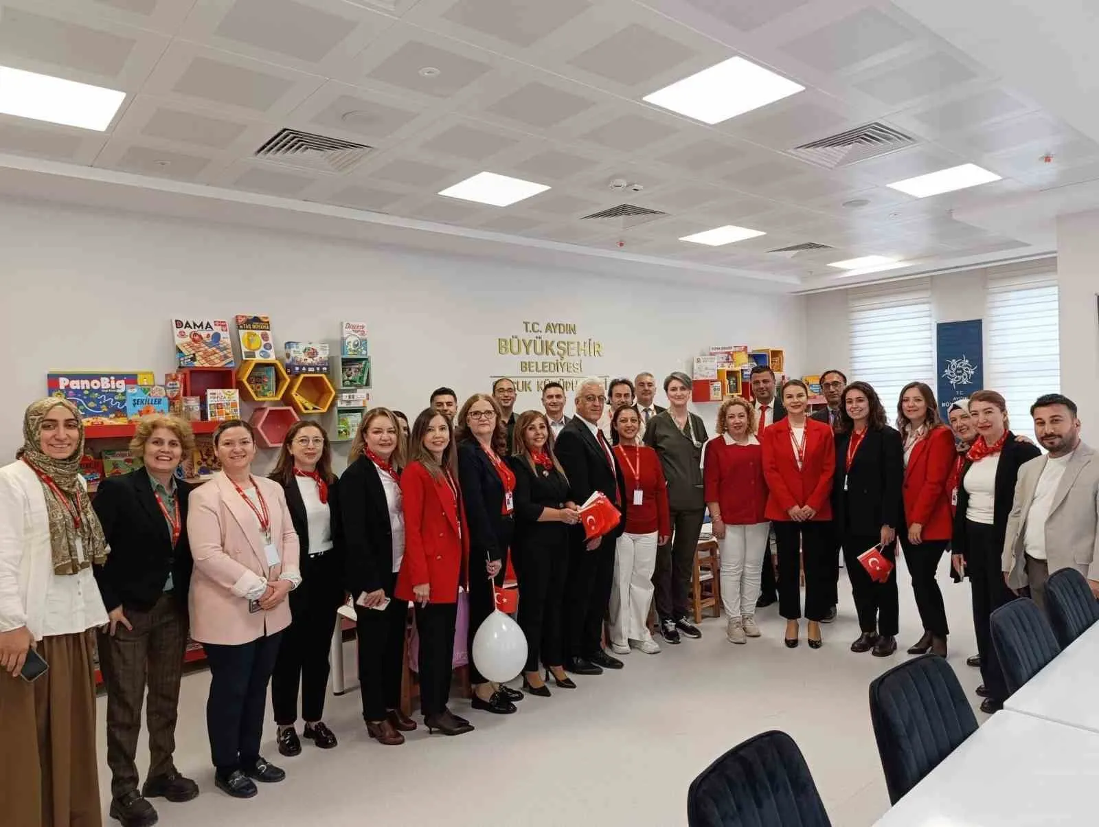 Cumhuriyet Bayramı coşkusu hastane koridorlarına taşındı - 3