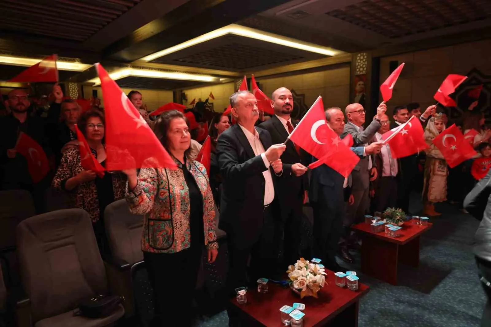 Yunusemre’de cumhuriyet coşkusu müzik ve gösterilerle yaşandı
