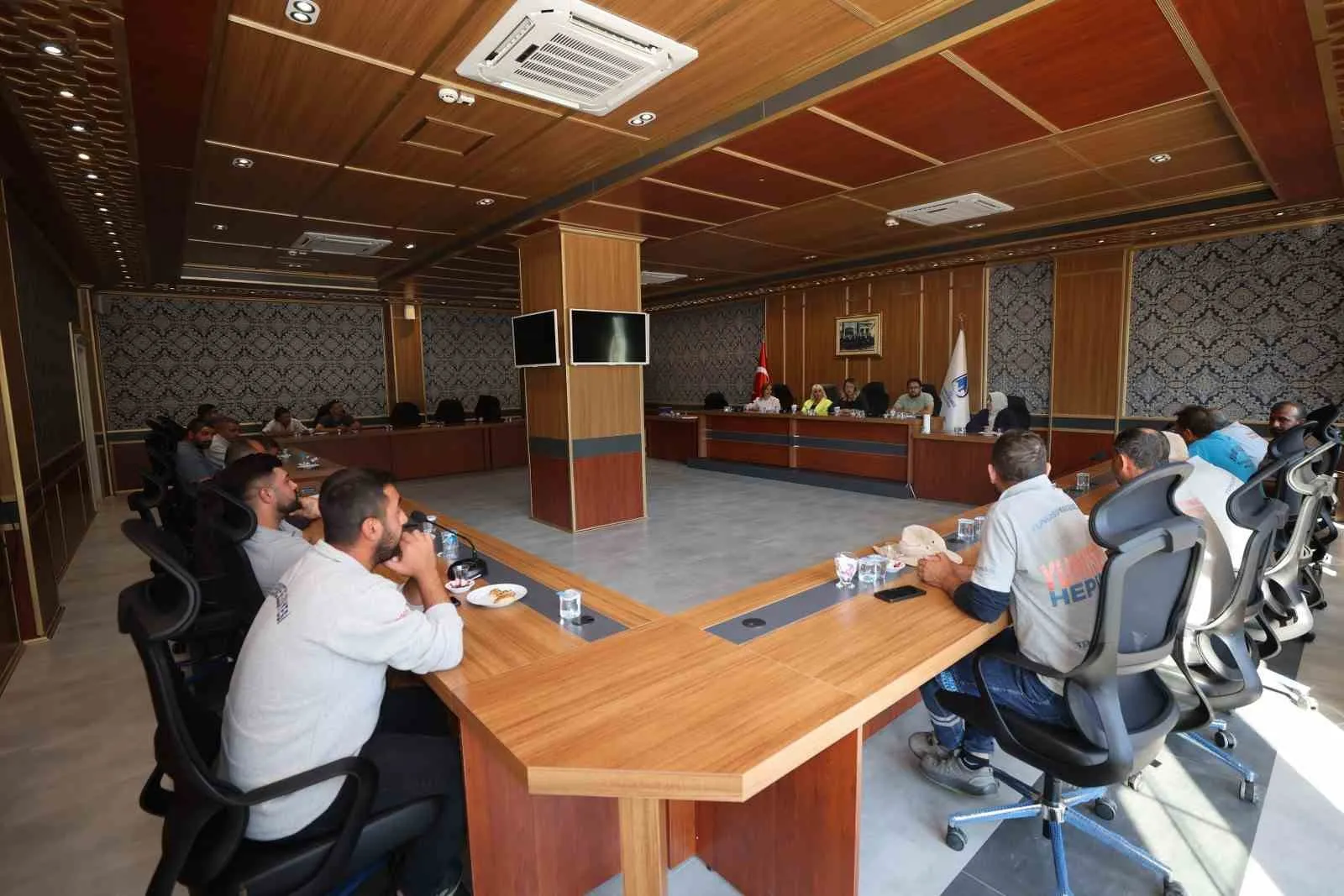 Yunusemre’de temizlik ekiplerine çevre bilinci eğitimi - 3