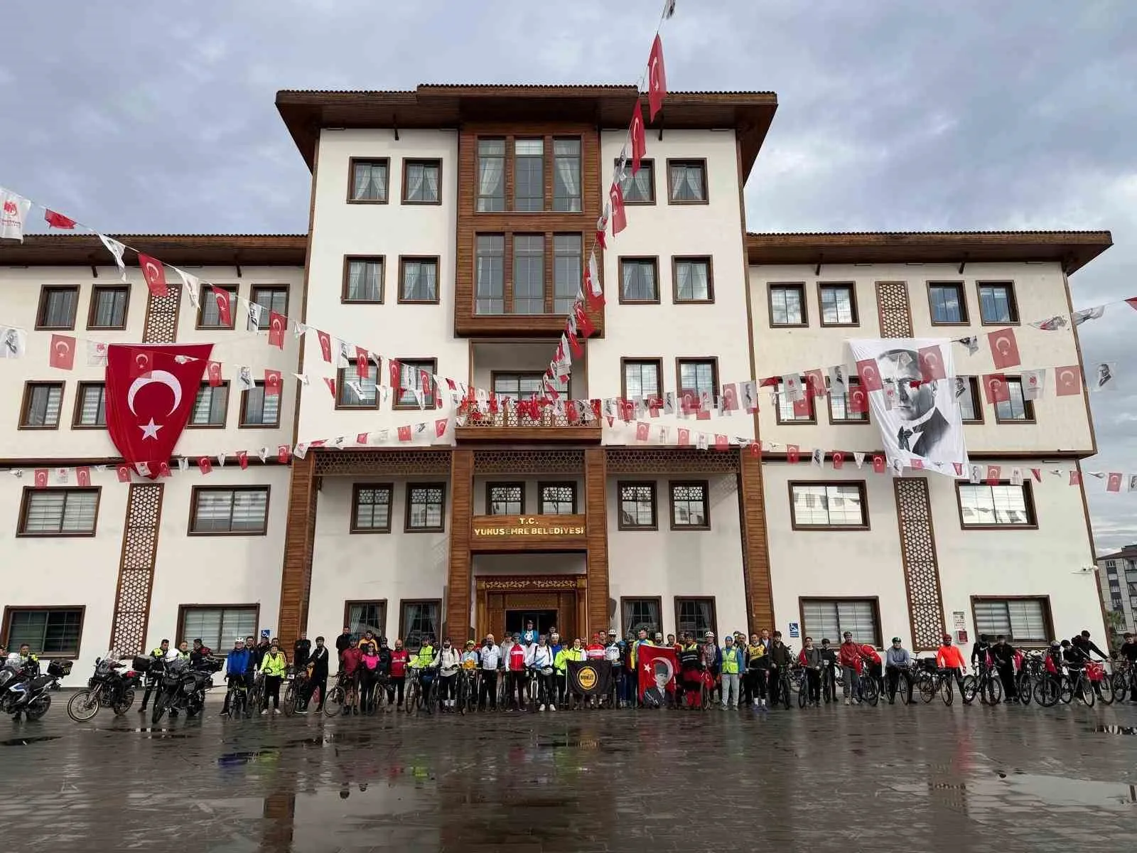 Cumhuriyet için 103 kilometre pedal çevirdiler - 2