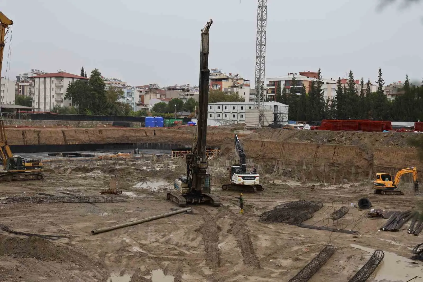 Aydın’da yeni adalet sarayı inşaatında kazıklar çakıldı - 3