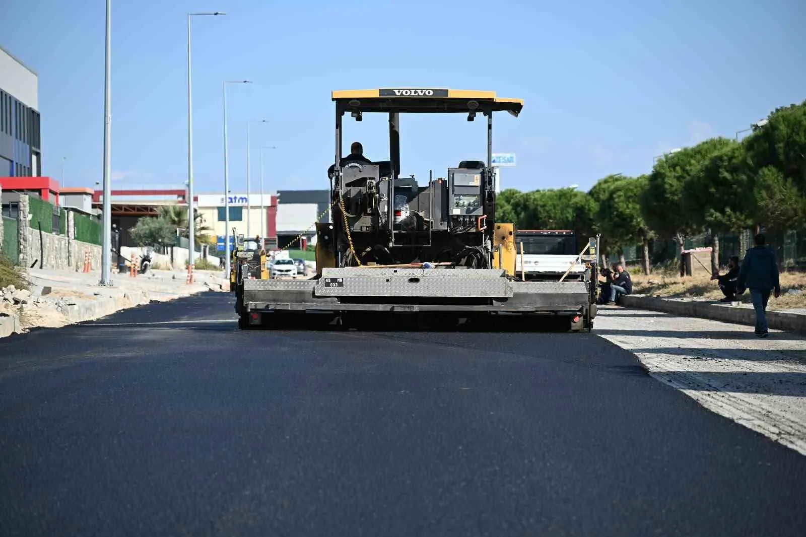 Manisa’nın iki OSB’si arasındaki yol yenileniyor - 5