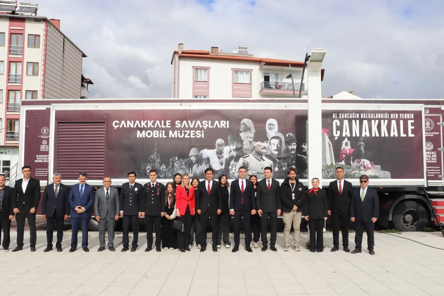 Çanakkale Destanını anlatan müze tırı Selendi’de - 2