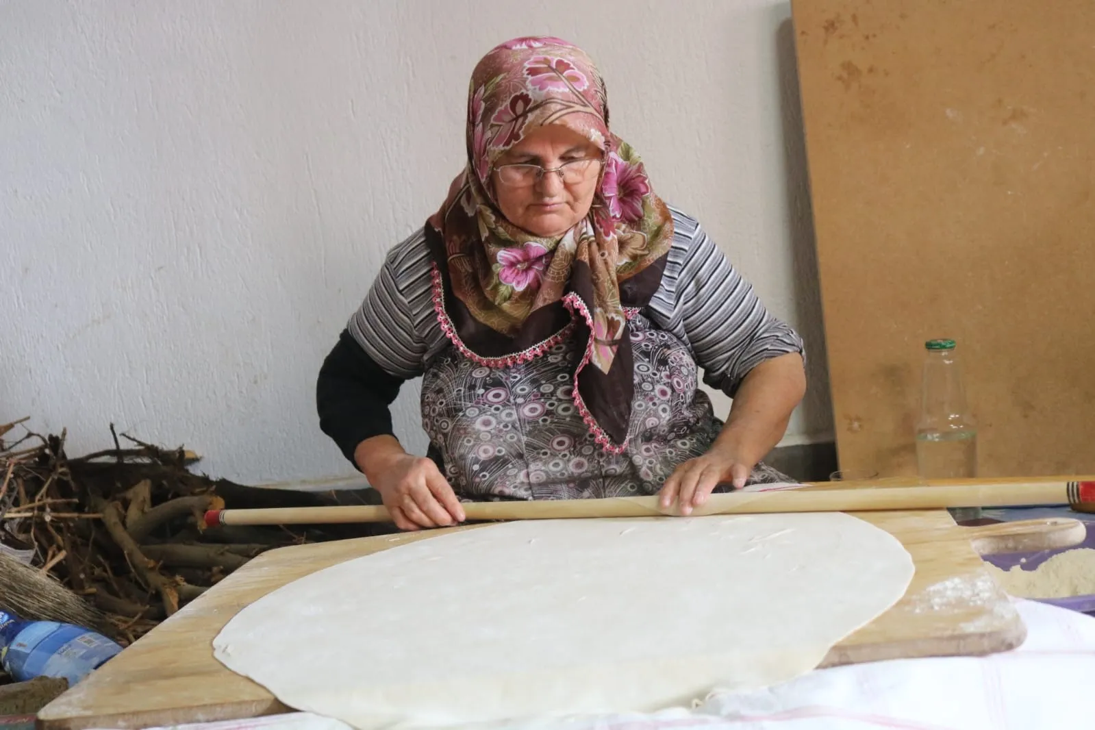Çivril’de yufkalar açılıyor, imece geleneği yaşıyor - 5