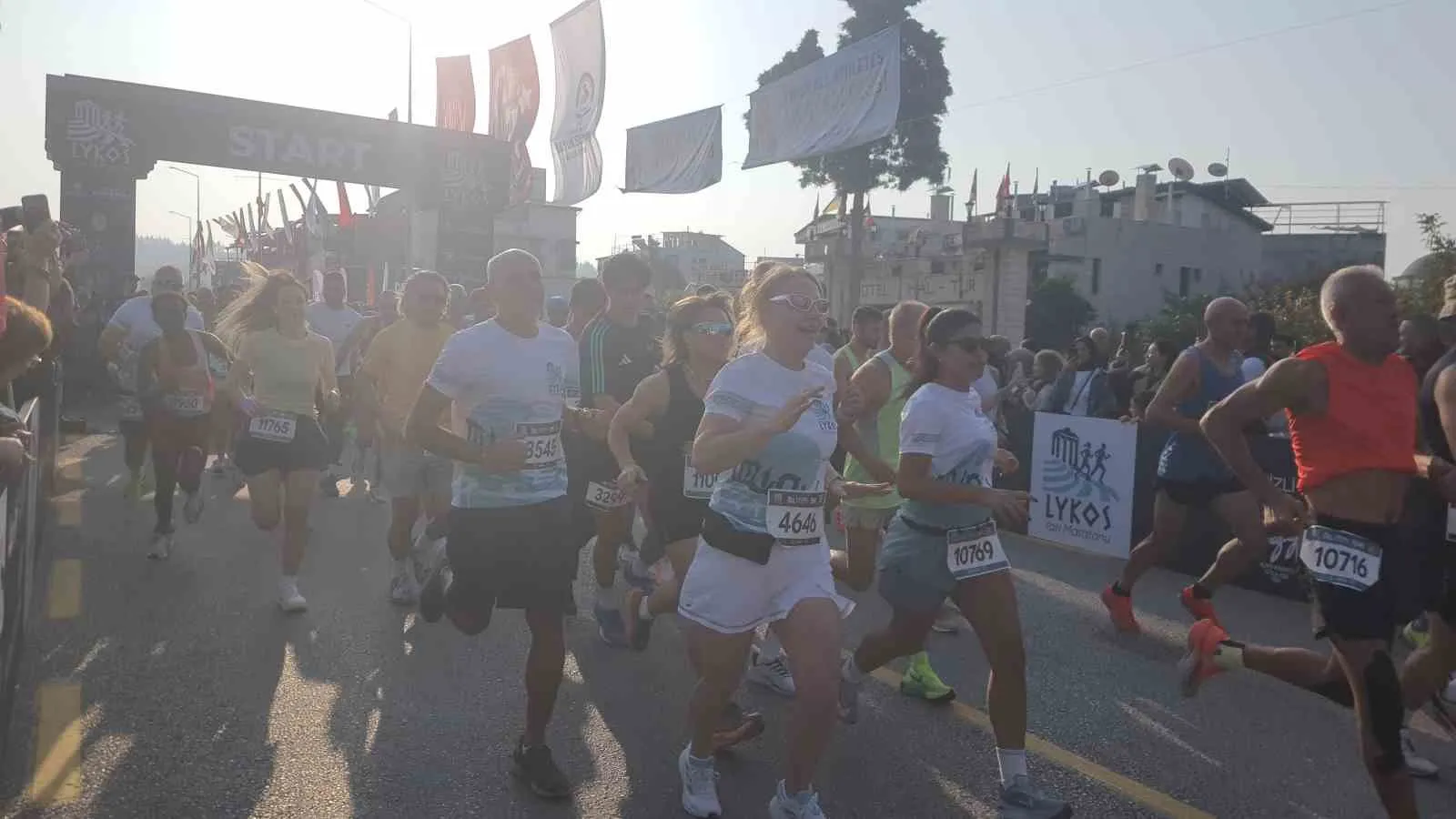 Lykos yarı maratonu’nda binlerce kişi koştu - 6