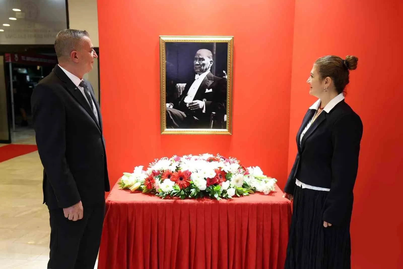 Cumhuriyet Balosunda vals ve zeybek bir arada - 5