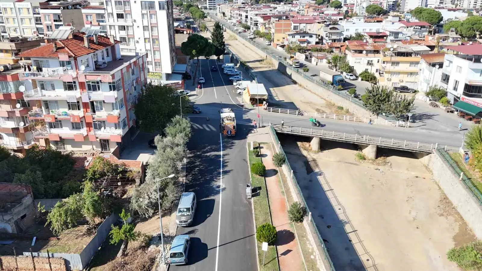Nazilli Belediyesi’nin yol çalışmaları sürüyor - 3