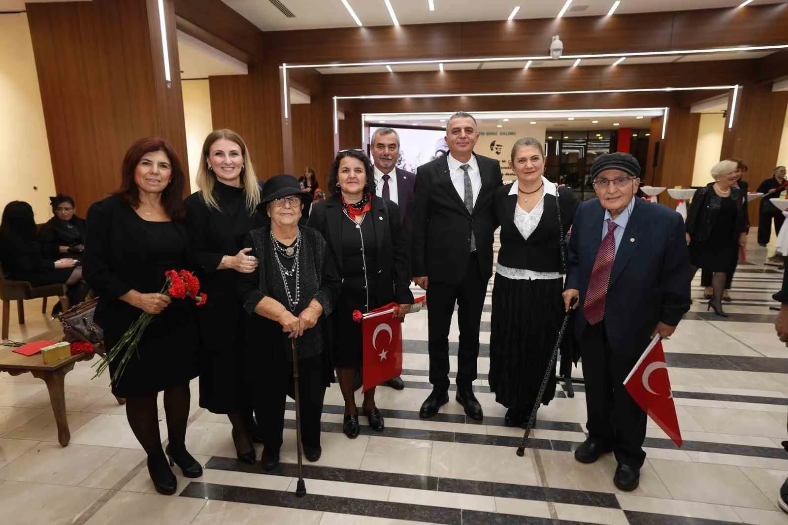 Cumhuriyet Balosunda vals ve zeybek bir arada - 7