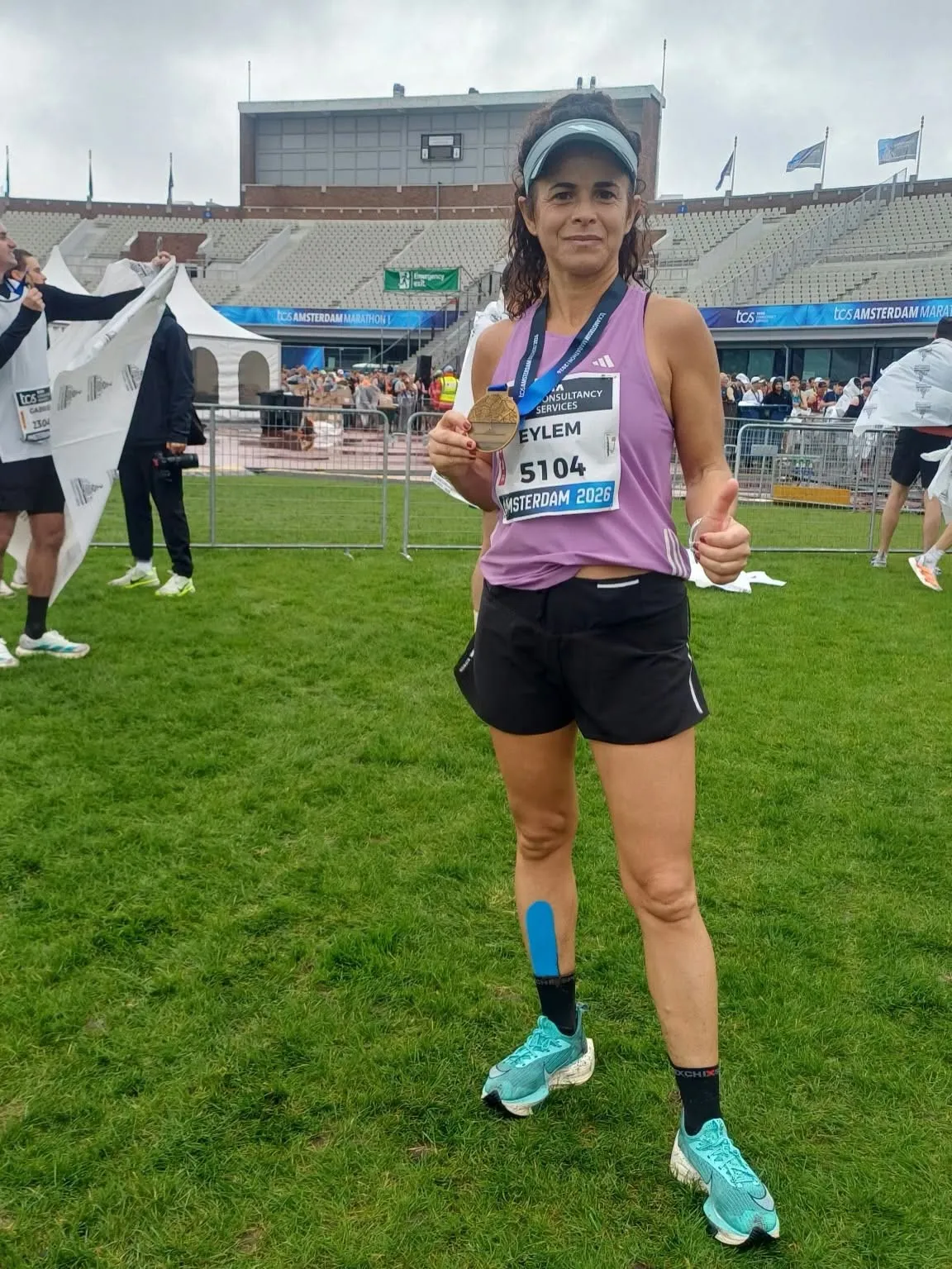 Aydınlı öğretmen 42 kilometrelik maratonu rekoruyla tamamladı - 2