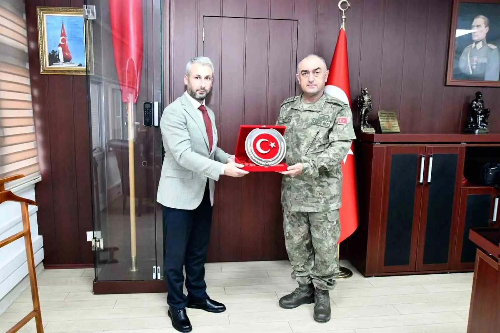 Şehit aileleri ve gazilerden Albay Altınok’a anlamlı ziyaret - 3