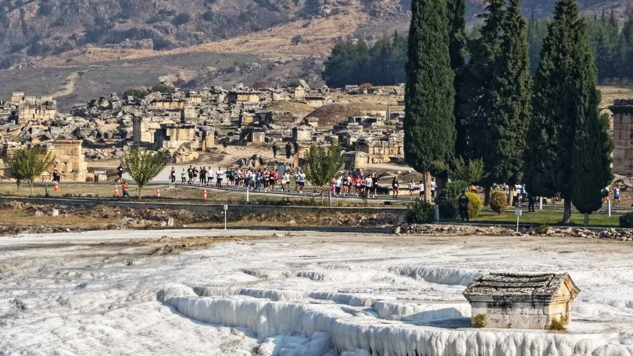 Pamukkale’nin kalbinde tarihi buluşma - 18