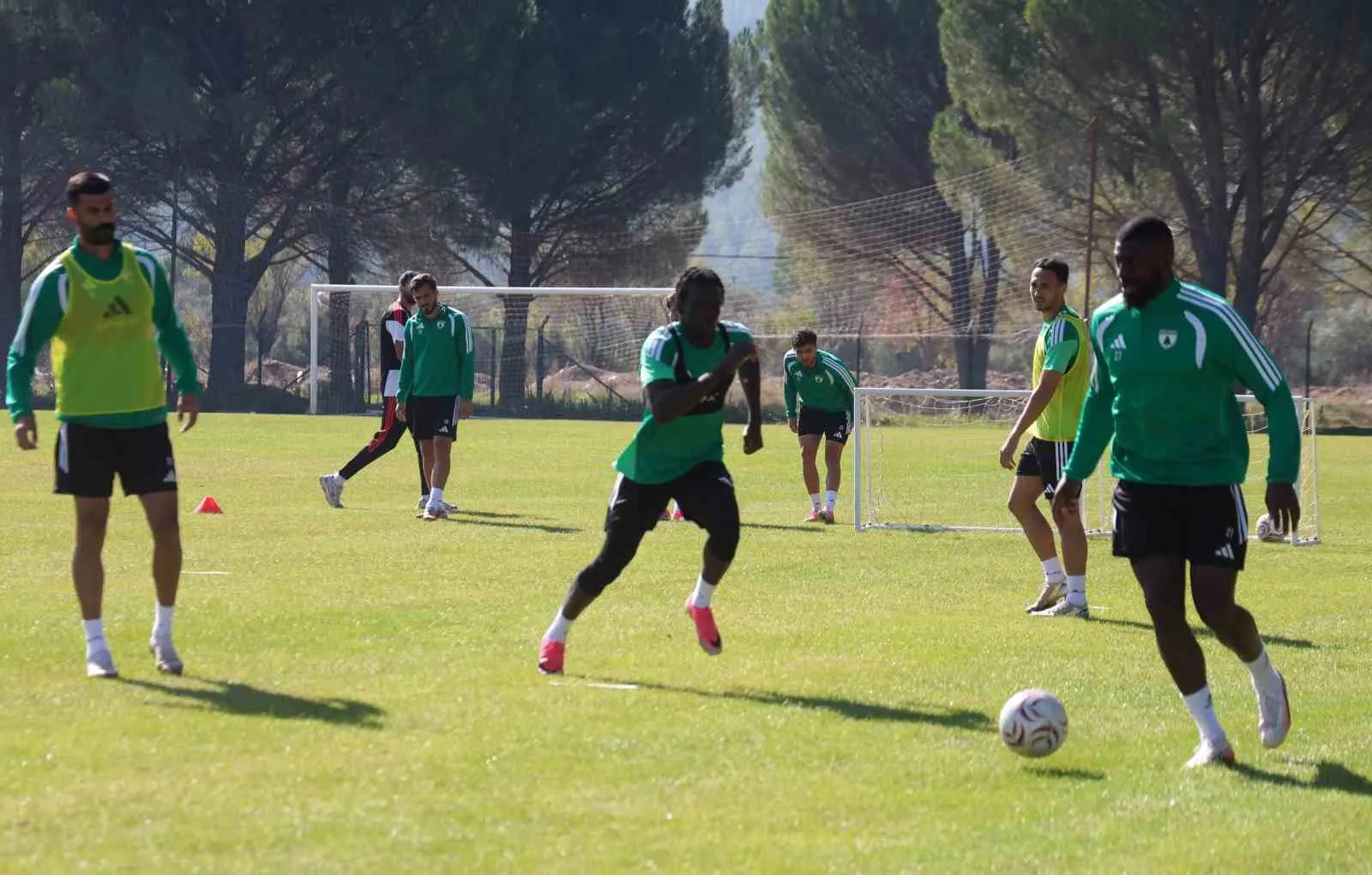 Yalçın Koşukavak: "İstanbulspor karşısında galibiyet umut ediyorum" - 3