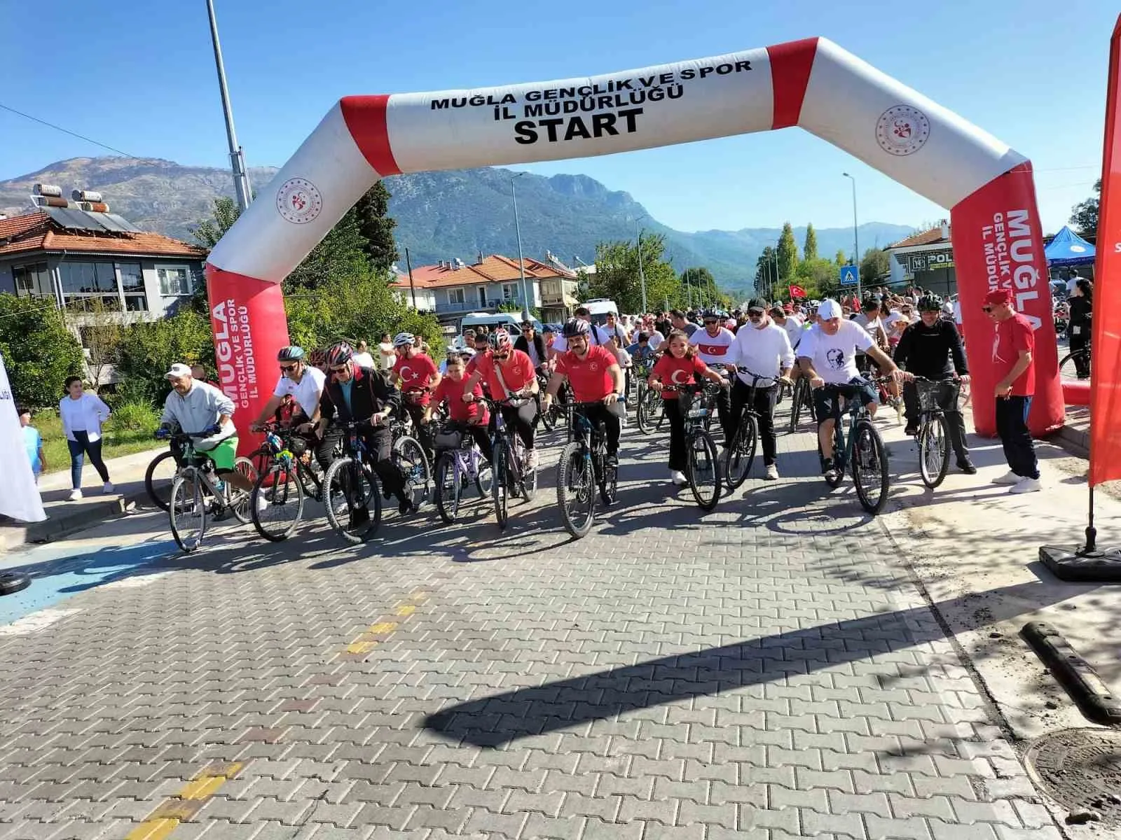 Köyceğiz’de pedallar Cumhuriyet için çevrildi - 4
