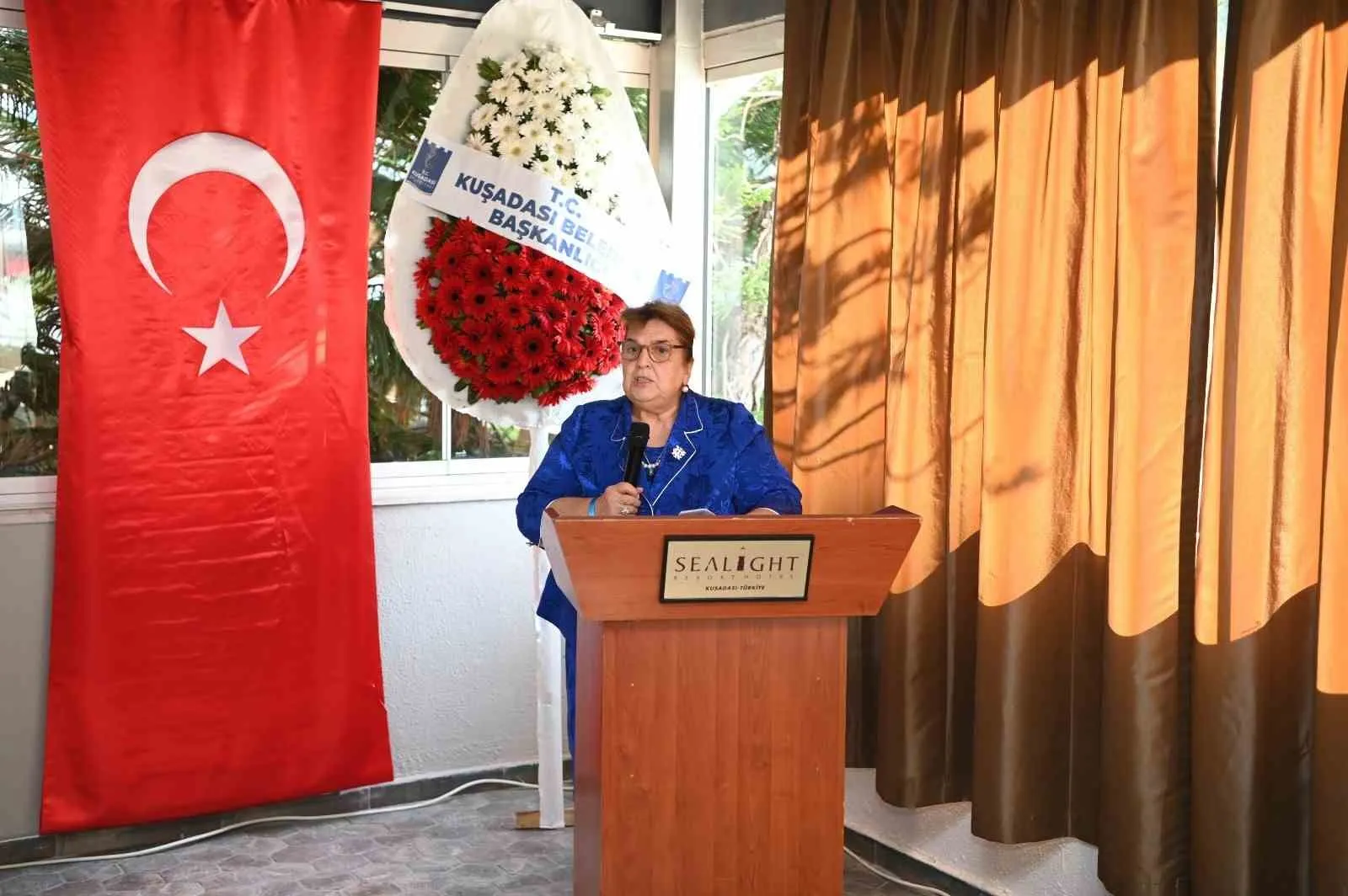 Kuşadası’nda ’Kadınlar zirvesi’ başladı - 4