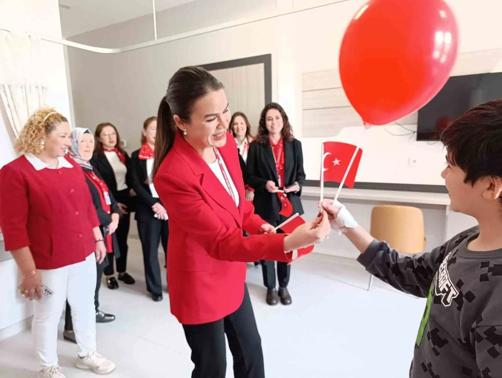 Cumhuriyet Bayramı coşkusu hastane koridorlarına taşındı - 6