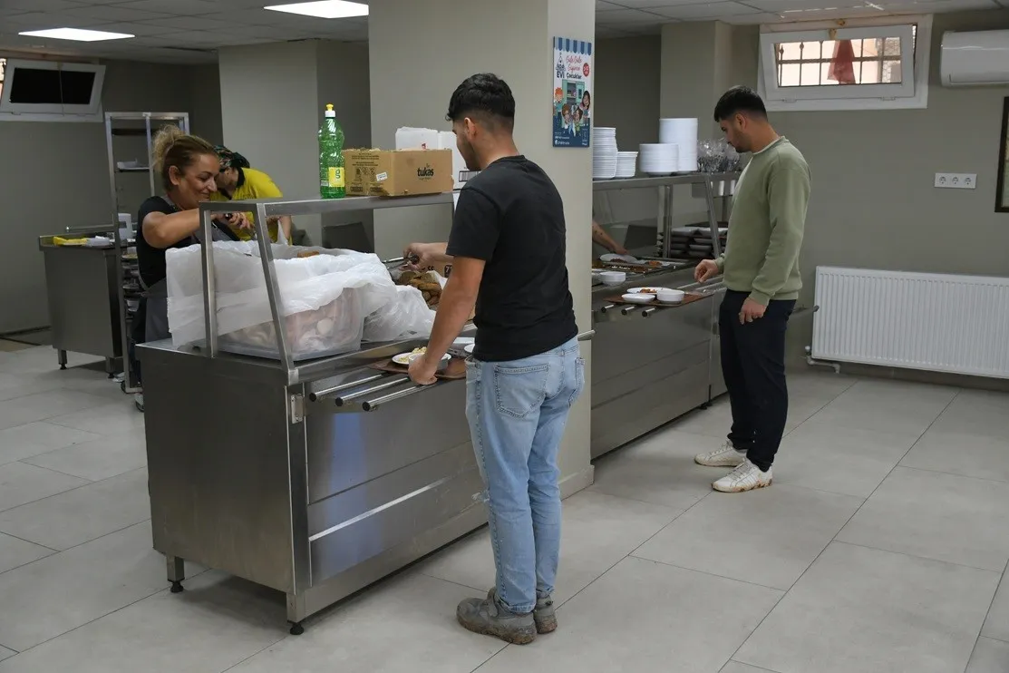 Kuşadası Kent Lokantası’nda satışların yüzde 92’si Adalı Kart ile yapıldı - 4